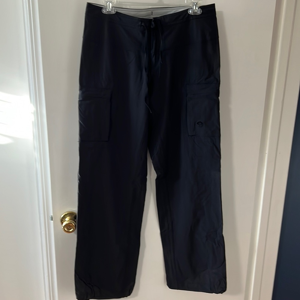 Women’s Mountain Hardwear Black Hiking Pants - Size 8